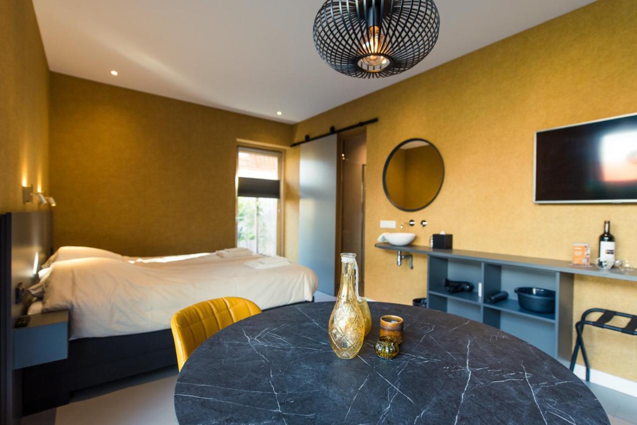 Breeze Ameland Hotel ฮอลลุม ภายนอก รูปภาพ